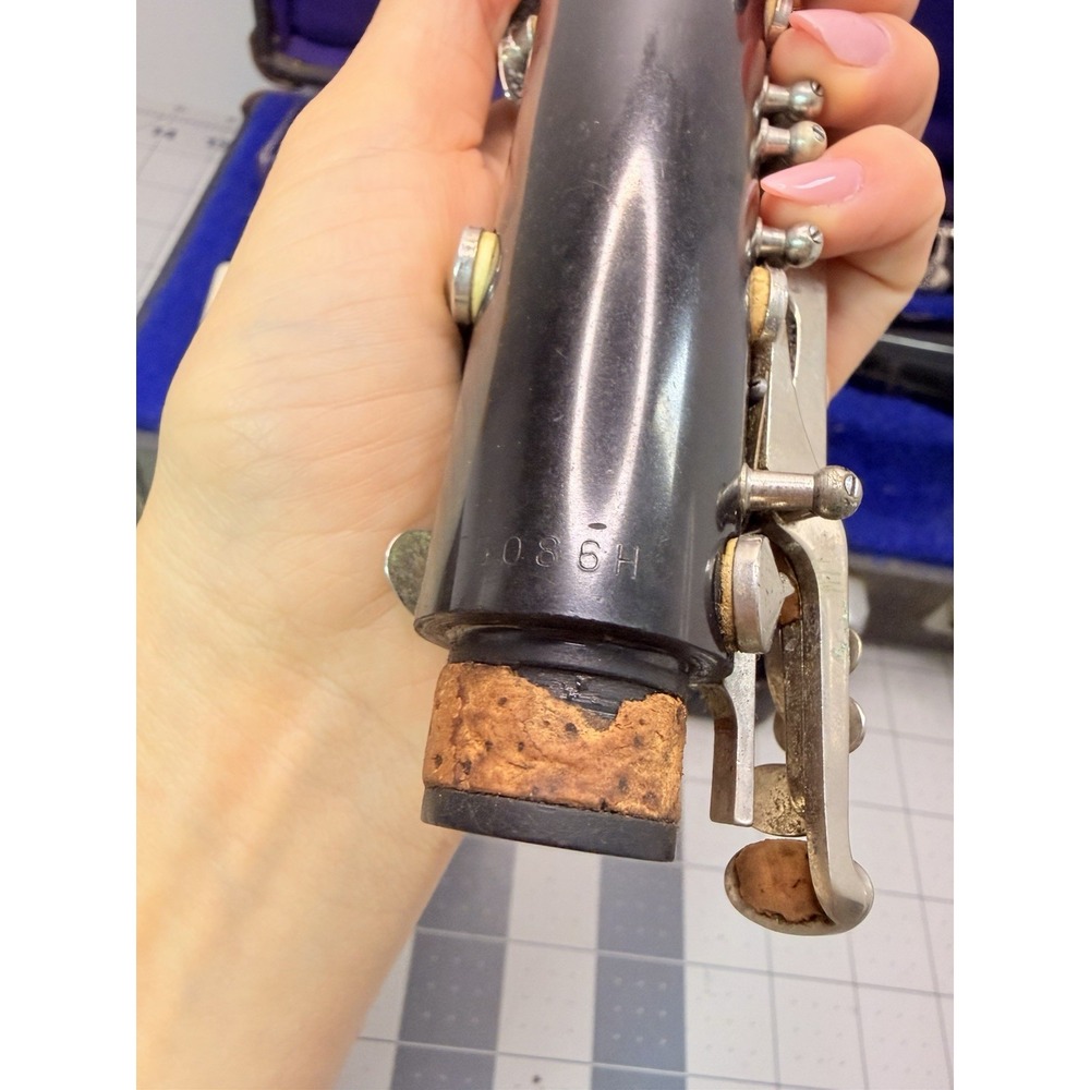 Vintage Normandy Reso-Tone USA Bb Clarinet with Original Leblanc Case - Picture 6 of 15
